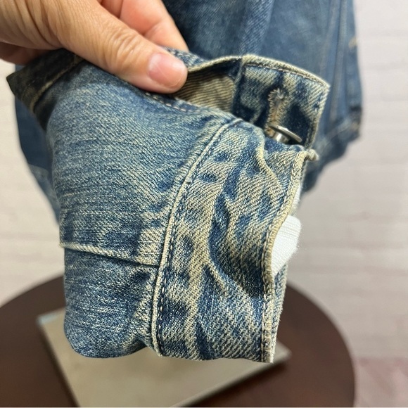 GAP women’s Denim boxy trucker Jacket dirty wash Medium Y2K fashion - Picture 10 of 17